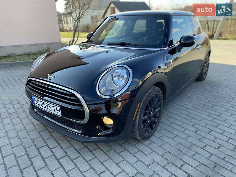 Хэтчбек MINI Hatch 2017 в Львове