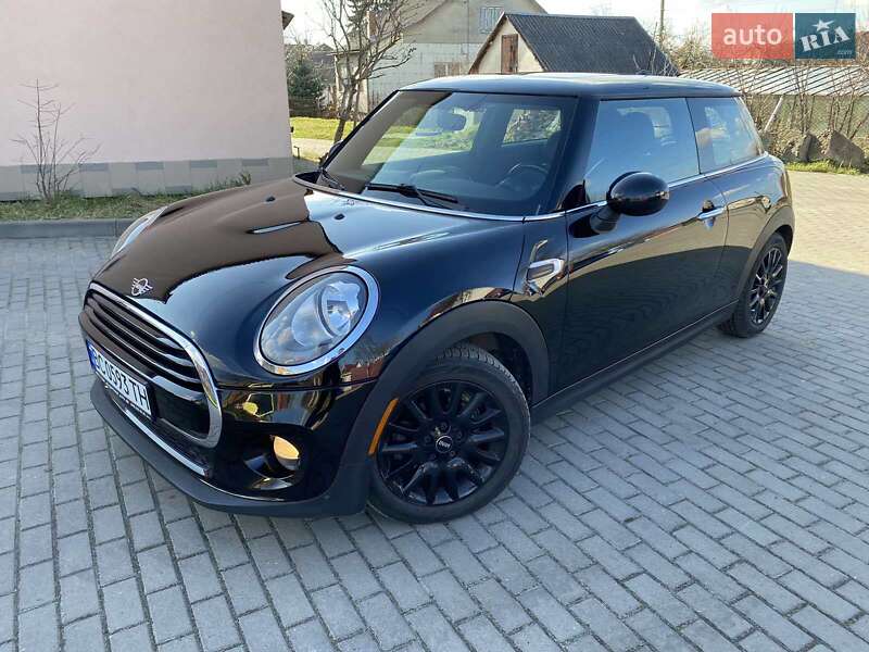Хэтчбек MINI Hatch 2017 в Львове