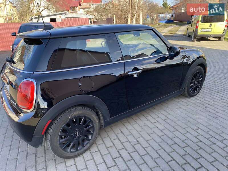 Хэтчбек MINI Hatch 2017 в Львове