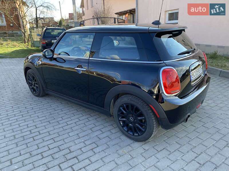 Хэтчбек MINI Hatch 2017 в Львове