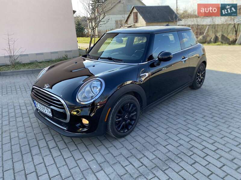 Хэтчбек MINI Hatch 2017 в Львове