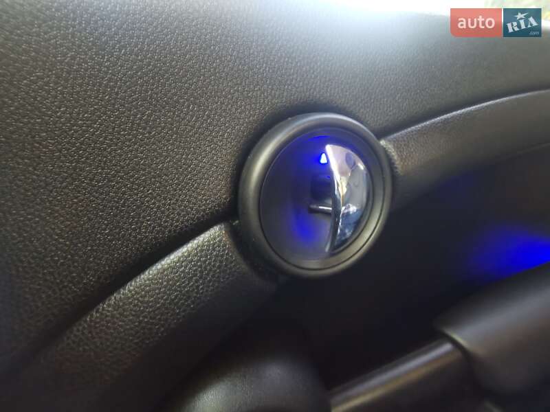 Хэтчбек MINI Hatch 2013 в Николаеве