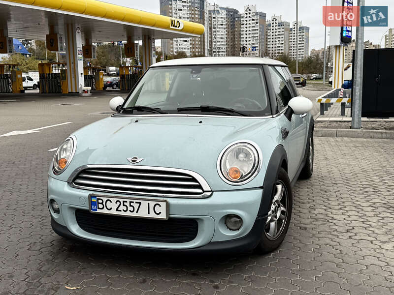 Хетчбек MINI Hatch 2013 в Києві