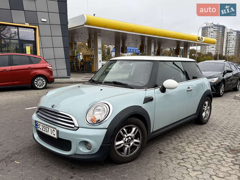 Хетчбек MINI Hatch 2013 в Києві