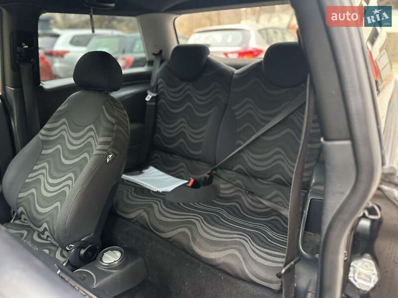 Хетчбек MINI Hatch 2002 в Києві