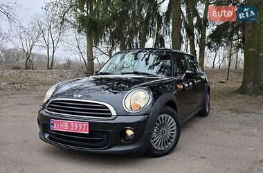 Хэтчбек MINI Hatch 2013 в Чернигове Хэтчбек MINI Hatch 2013 в Чернигове