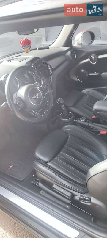 Хетчбек MINI Hatch 2016 в Києві