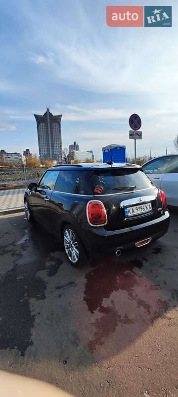 Хетчбек MINI Hatch 2016 в Києві