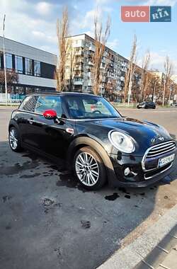 Хетчбек MINI Hatch 2016 в Києві