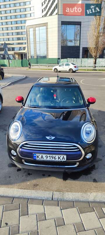 Хетчбек MINI Hatch 2016 в Києві