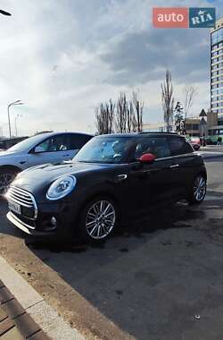 Хетчбек MINI Hatch 2016 в Києві