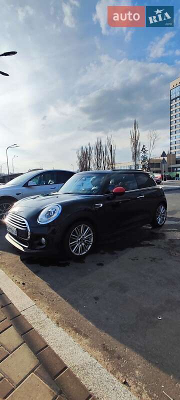 Хетчбек MINI Hatch 2016 в Києві