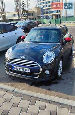 Хетчбек MINI Hatch 2016 в Києві