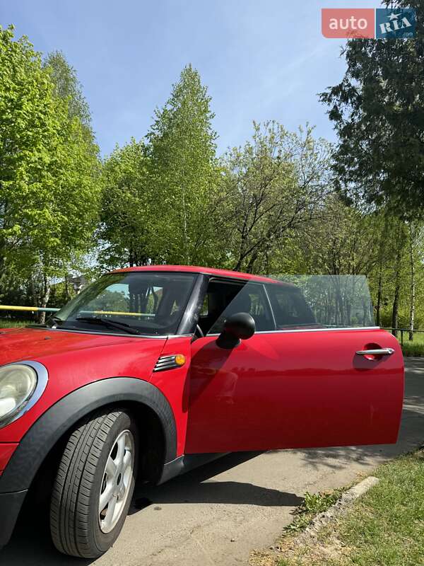 Хэтчбек MINI Hatch 2009 в Ровно