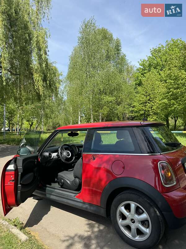 Хэтчбек MINI Hatch 2009 в Ровно