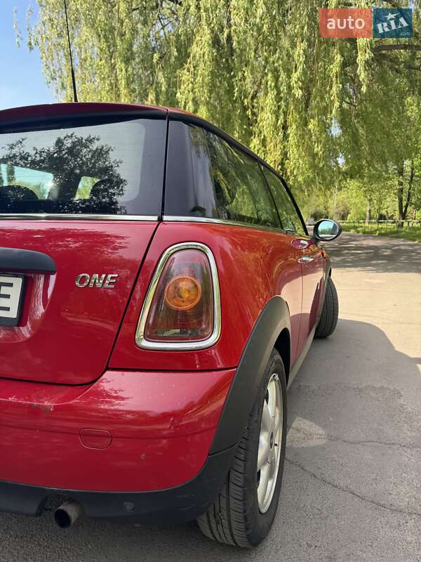 Хэтчбек MINI Hatch 2009 в Ровно