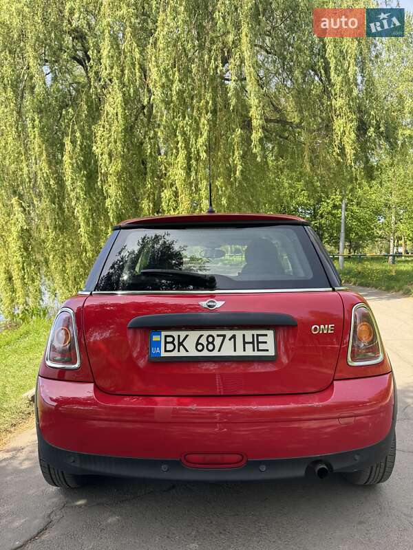 Хэтчбек MINI Hatch 2009 в Ровно