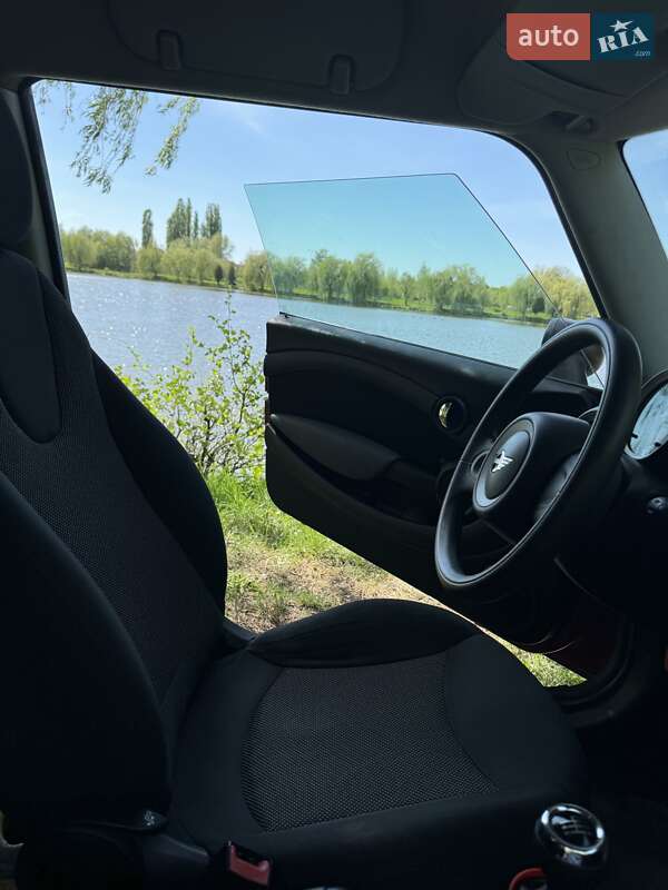 Хэтчбек MINI Hatch 2009 в Ровно