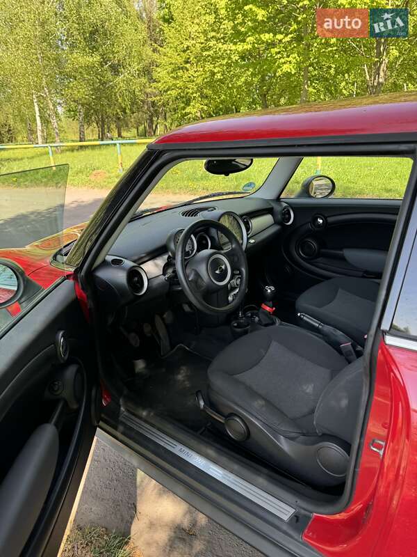 Хэтчбек MINI Hatch 2009 в Ровно