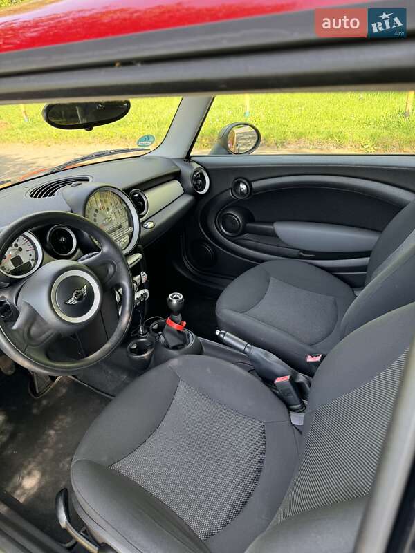 Хэтчбек MINI Hatch 2009 в Ровно