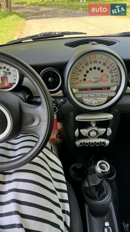 Хэтчбек MINI Hatch 2009 в Ровно