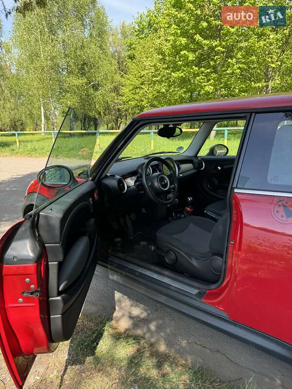 Хэтчбек MINI Hatch 2009 в Ровно