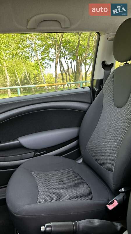 Хэтчбек MINI Hatch 2009 в Ровно