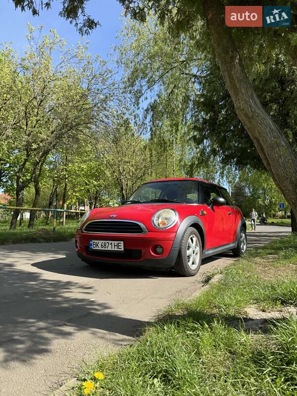 Хэтчбек MINI Hatch 2009 в Ровно
