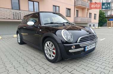MINI Hatch  2004