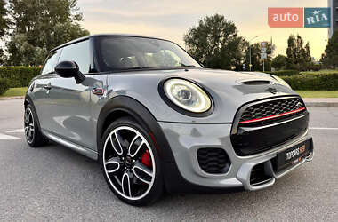 MINI Hatch  2018