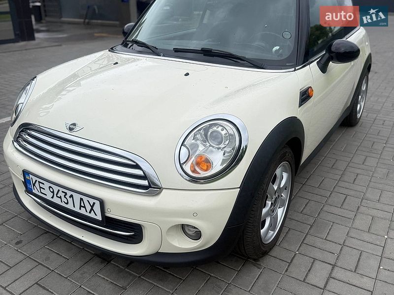 MINI Hatch 2012