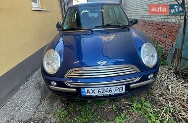 MINI Hatch  2003