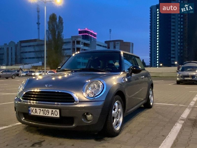 Хетчбек MINI Hatch