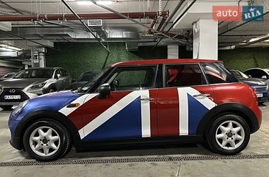 Хетчбек MINI Hatch 2016 в Києві