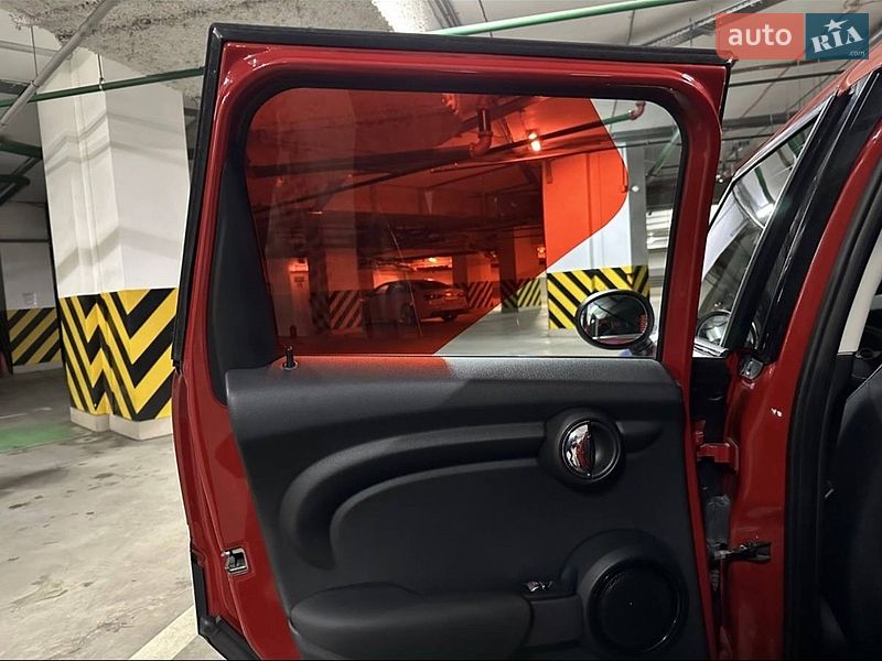 Хетчбек MINI Hatch 2016 в Києві