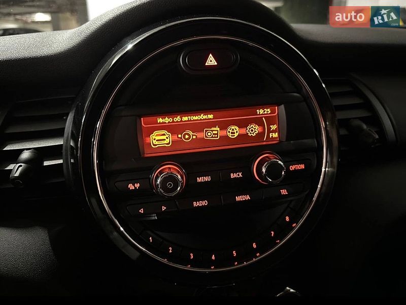 Хетчбек MINI Hatch 2016 в Києві