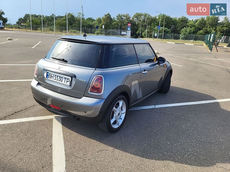 Хэтчбек MINI Hatch 2010 в Одессе