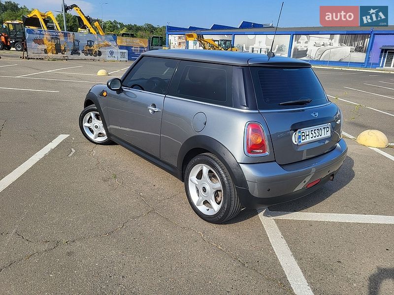 Хэтчбек MINI Hatch 2010 в Одессе