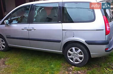 Характеристики Peugeot 807 Мінівен