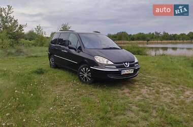 Характеристики Peugeot 807 Минивэн