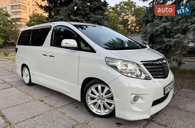 Характеристики Toyota Alphard Мінівен