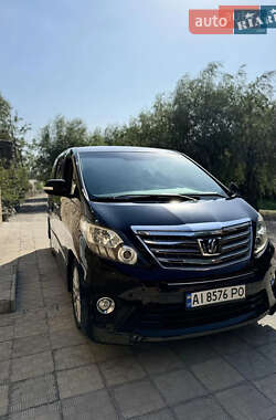 Характеристики Toyota Alphard Мінівен
