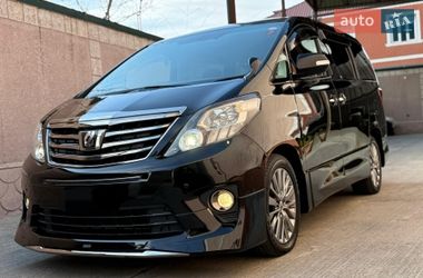Характеристики Toyota Alphard Мінівен