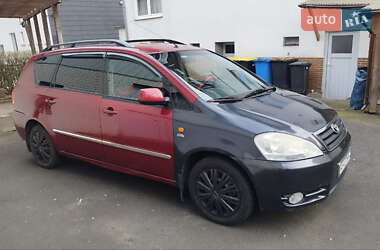 Характеристики Toyota Avensis Verso Минивэн