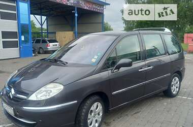 Характеристики Citroen C8 Мінівен