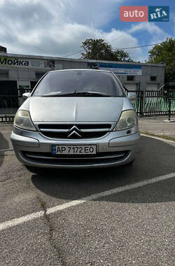 Характеристики Citroen C8 Мінівен