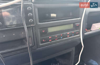Характеристики Volkswagen Caravelle Минивэн