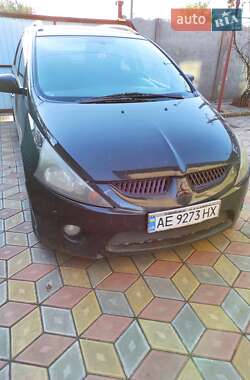 Характеристики Mitsubishi Grandis Минивэн