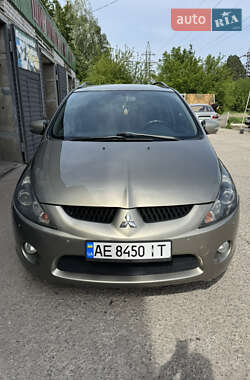Характеристики Mitsubishi Grandis Мінівен