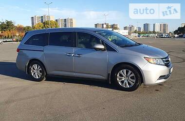 Характеристики Honda Odyssey Мінівен